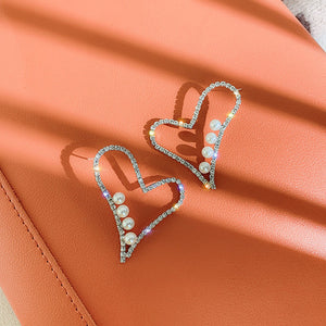 SWEET HEART CRYSTAL STUDS