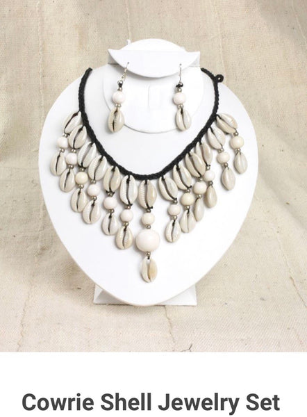 HOLY COWRIE SHELL NECKLACE AND EARRING SET